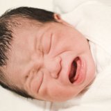 赤ちゃん 泣く 新生児